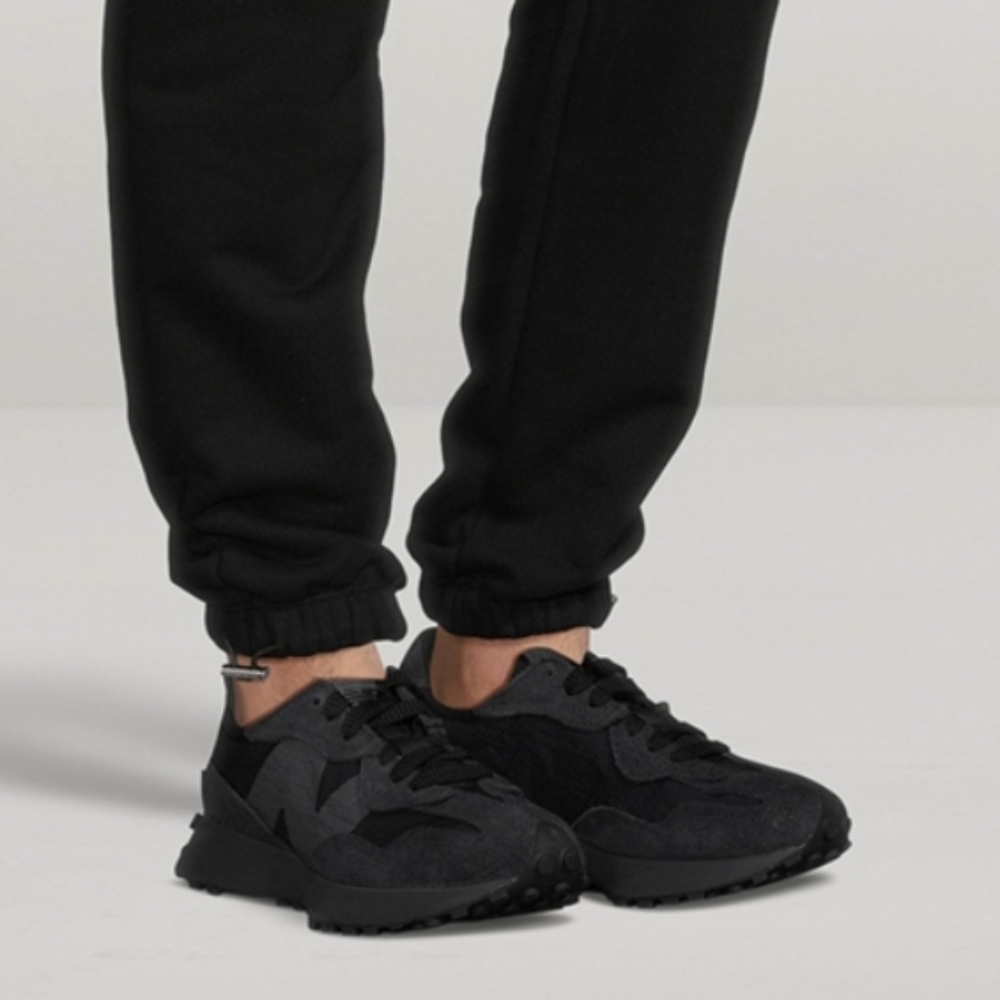 New Balance Black and Gray Women's Sneakers - Picture 4 of 9